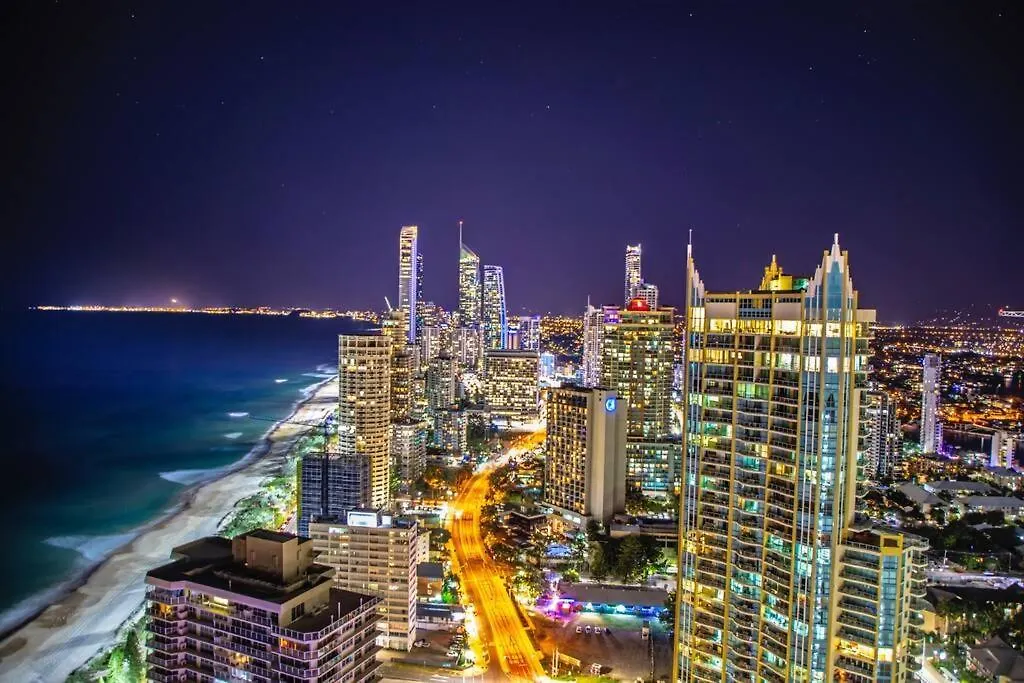 Holiday home House 100ms To Freshly Renovated New Appliances Gold Coast