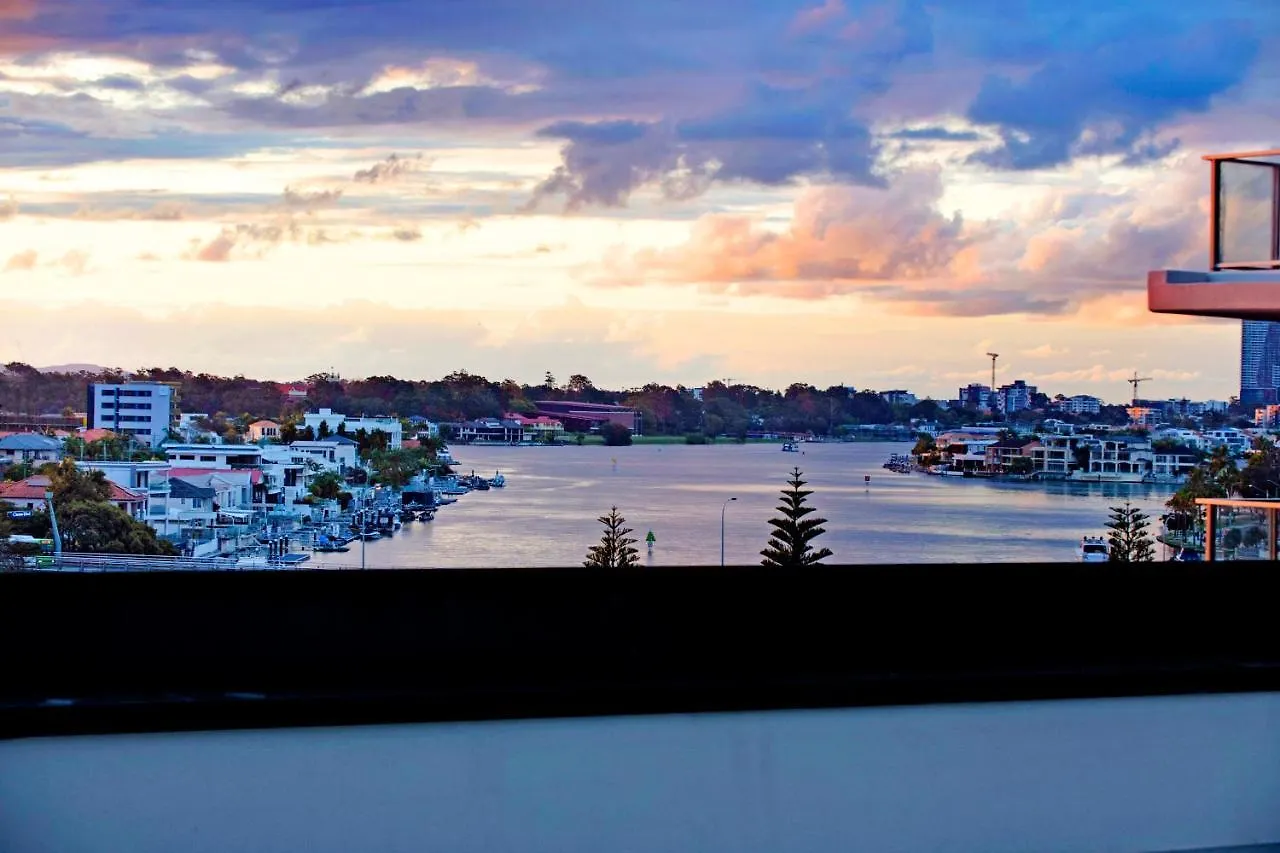 Circle On Cavill Surfers Paradise- 3 Bedroom 아파트 *