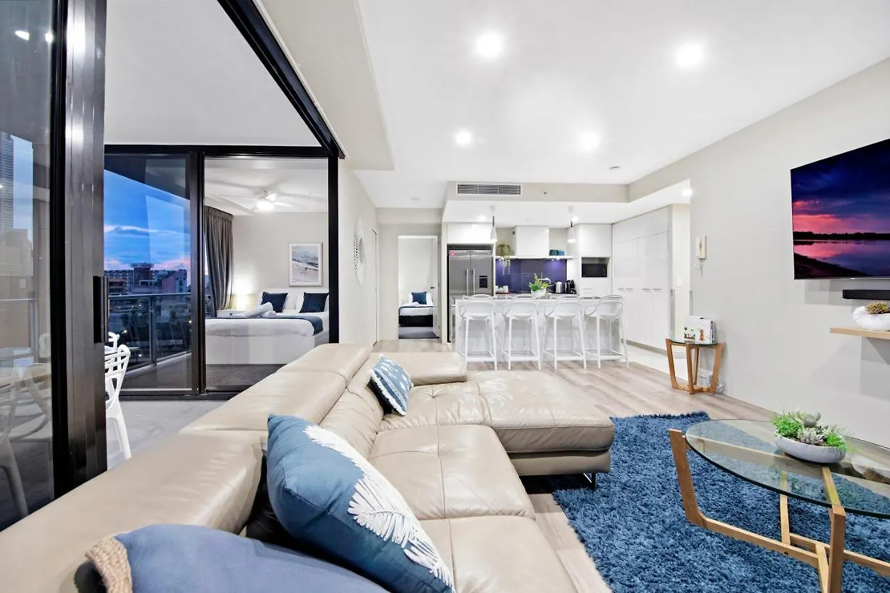 Circle On Cavill Surfers Paradise- 3 Bedroom 골드코스트