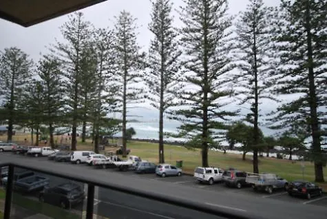 Gough House - Hosted By Burleigh Letting *