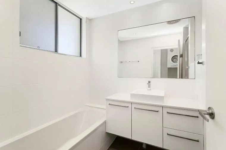 Teenamara - Hosted By Burleigh Letting *