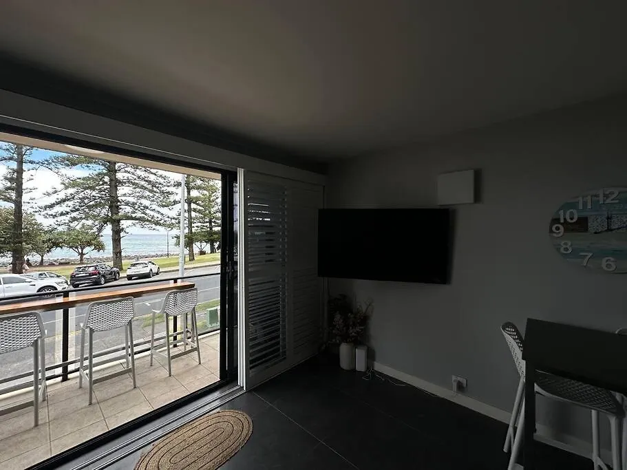 Gough House - Hosted By Burleigh Letting *