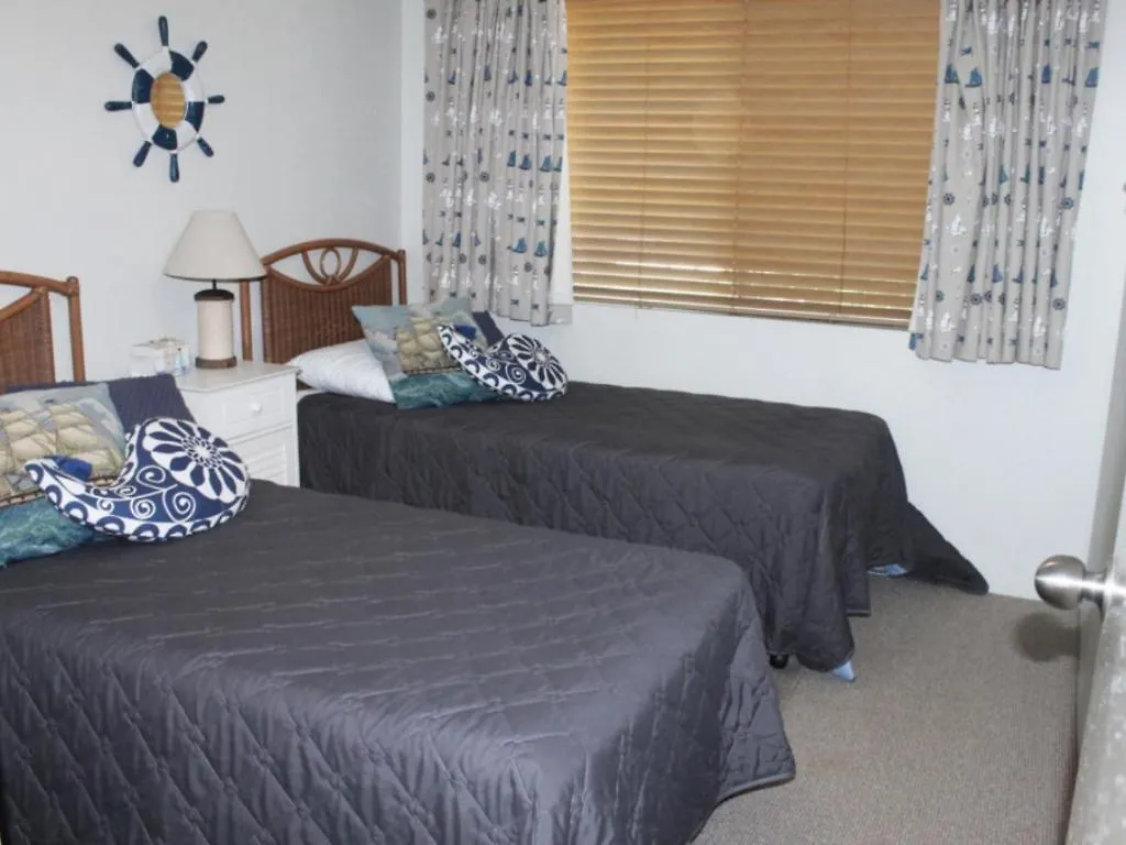 Paradise Grove - Hosted By Burleigh Letting Apartment