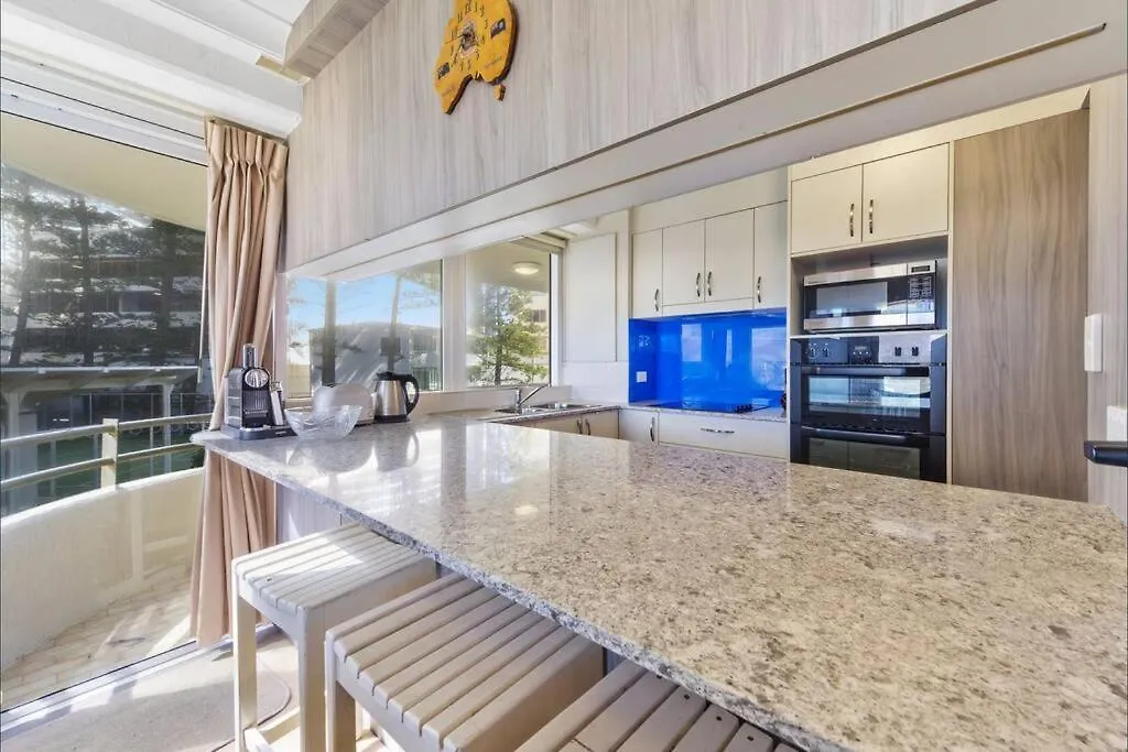 Zenith 2bd Absolute Beachfront Surfers Paradise * Gold Coast