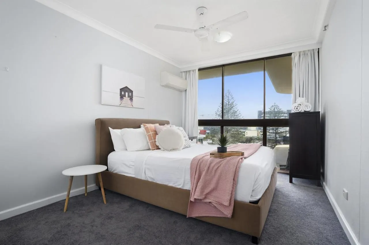 Apartment Surfers Paradise Ocean View