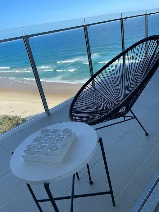 Absolute Beachfront Surfers Paradise Appartamento *