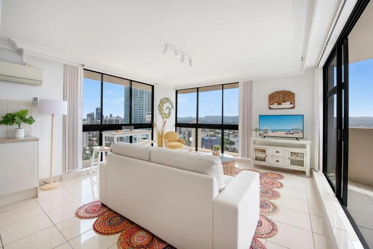 Apartment Escape In The Heart Of Surfers *