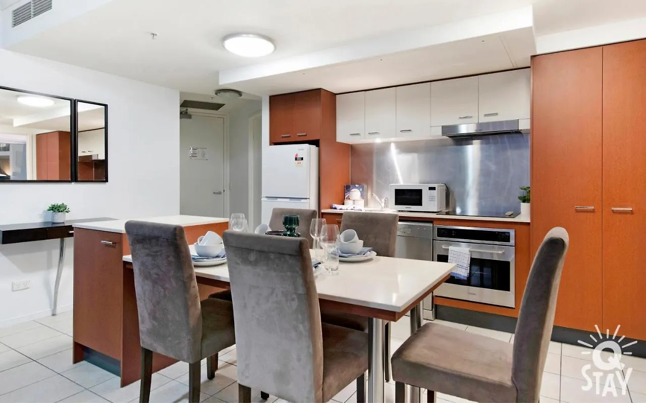 2 Bedroom 1 Bathroom - Centre Of Surfers Paradise, Chevron Renaissance Gold Coast