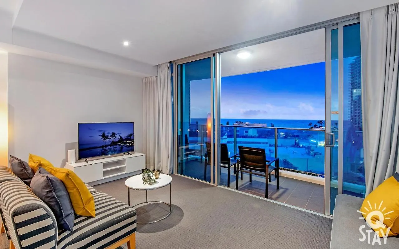 H Residences - Qstay Apartmán *