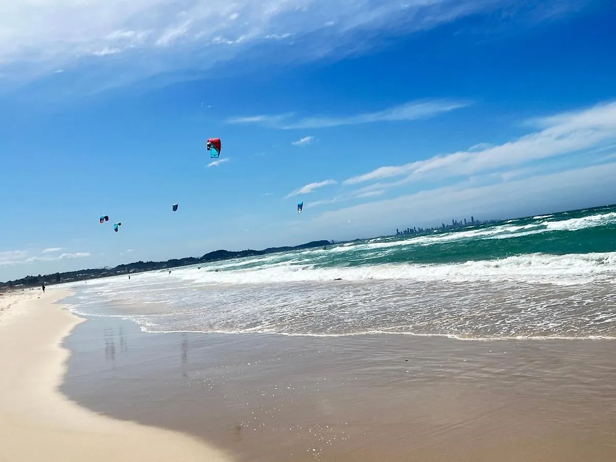 Unique Kirra Townhouse Villa Gold Coast