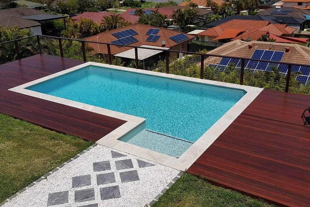 Family Fun Oasis Pool Retreat Near Theme Parks Gold Coast