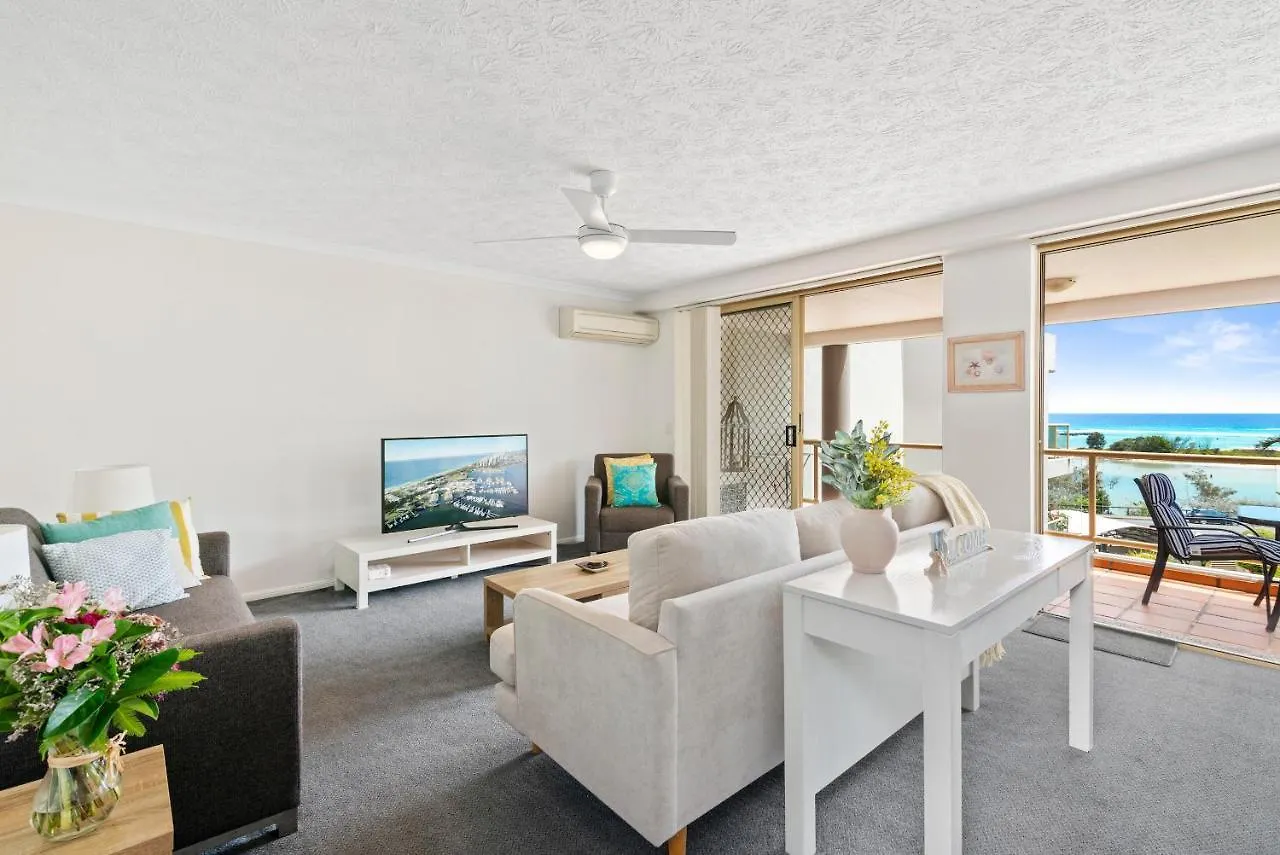 Little Cove Currumbin 4*