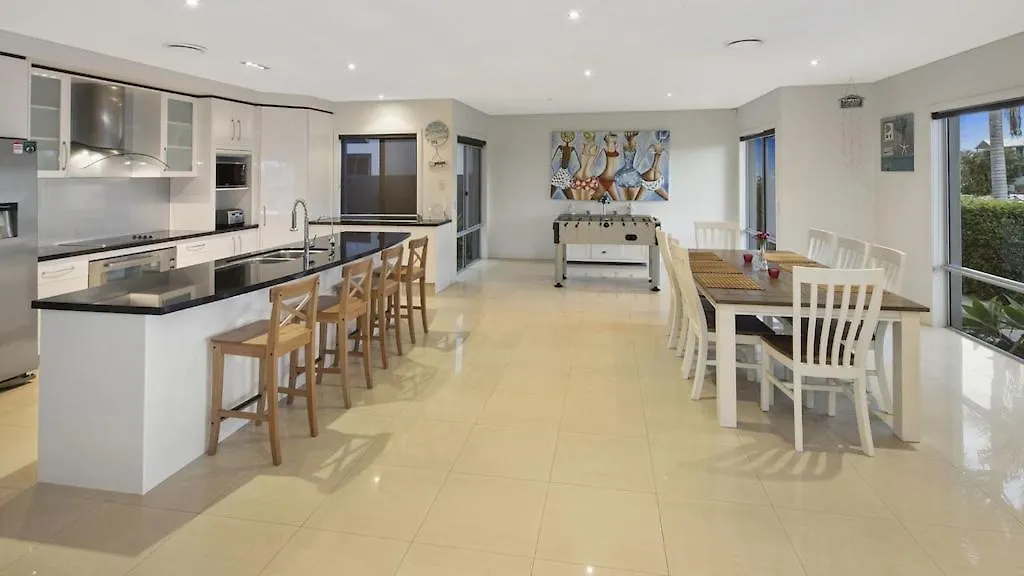 Luxury Waterfront House Close To Theme Parks And Shops Holiday home *