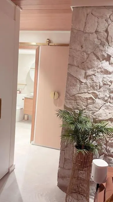 Chic Beachside Getaway 2br 2bath Fully Equipped Gold Coast