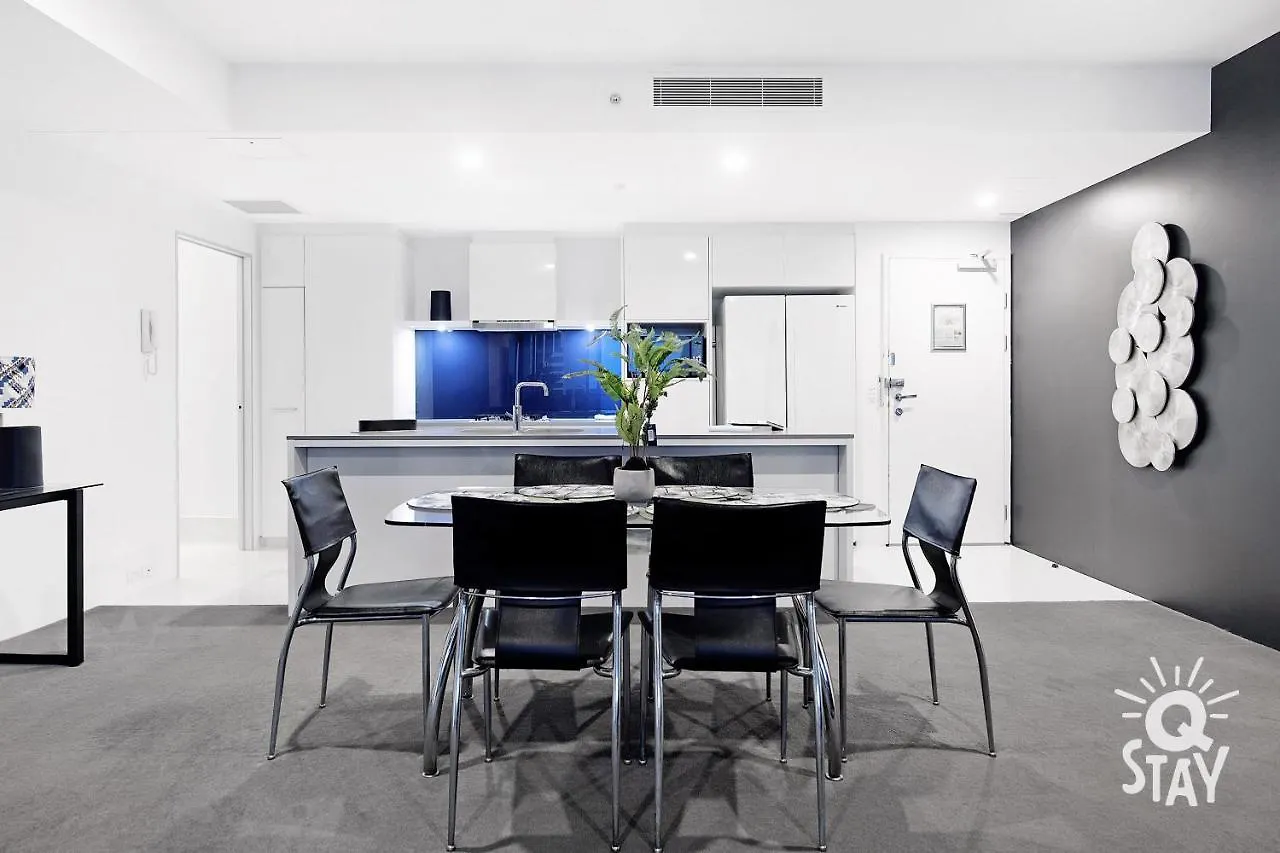 Spectacular Family Kids Free 3 Bedroom Ocean At Circle On Cavill - Q Apartment