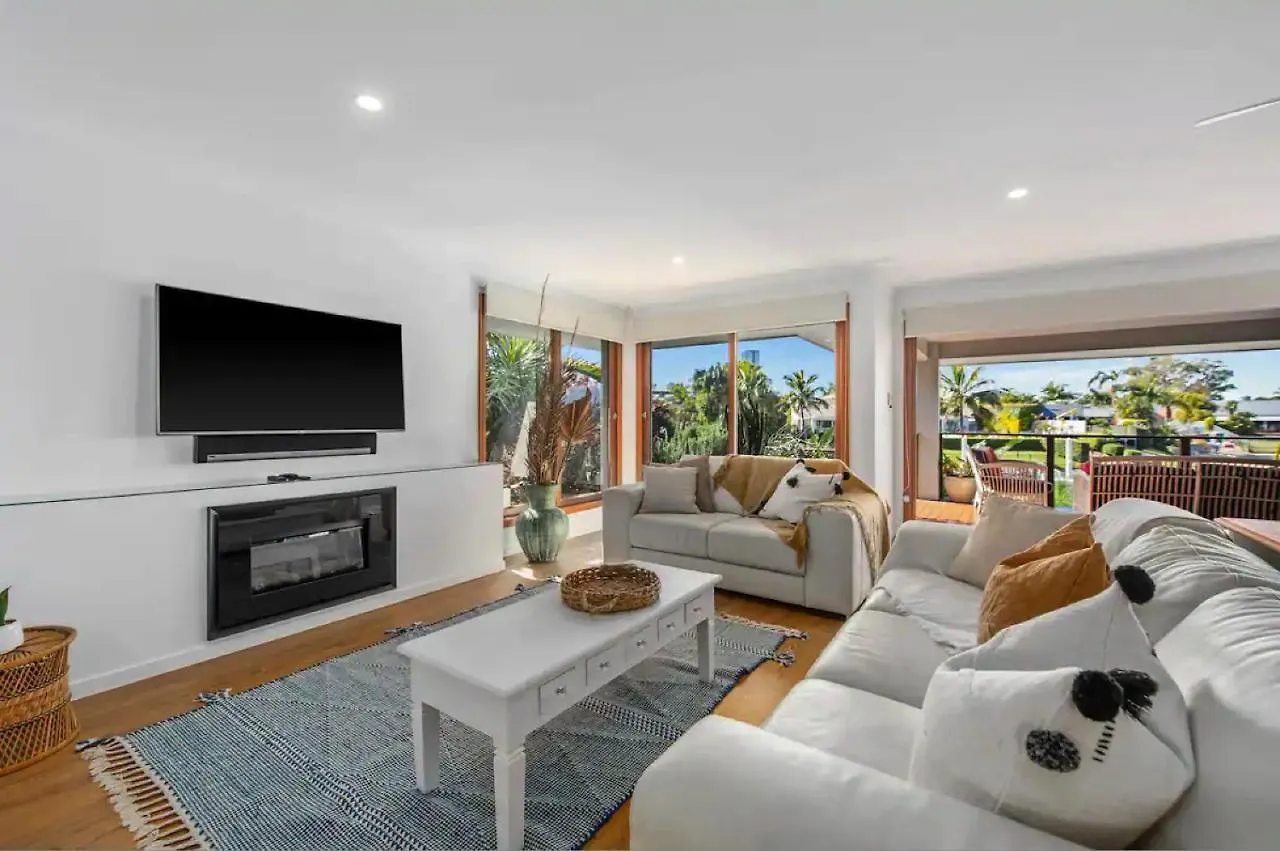 Feriehus Broadbeach - Heated Pool - Sleeps 7