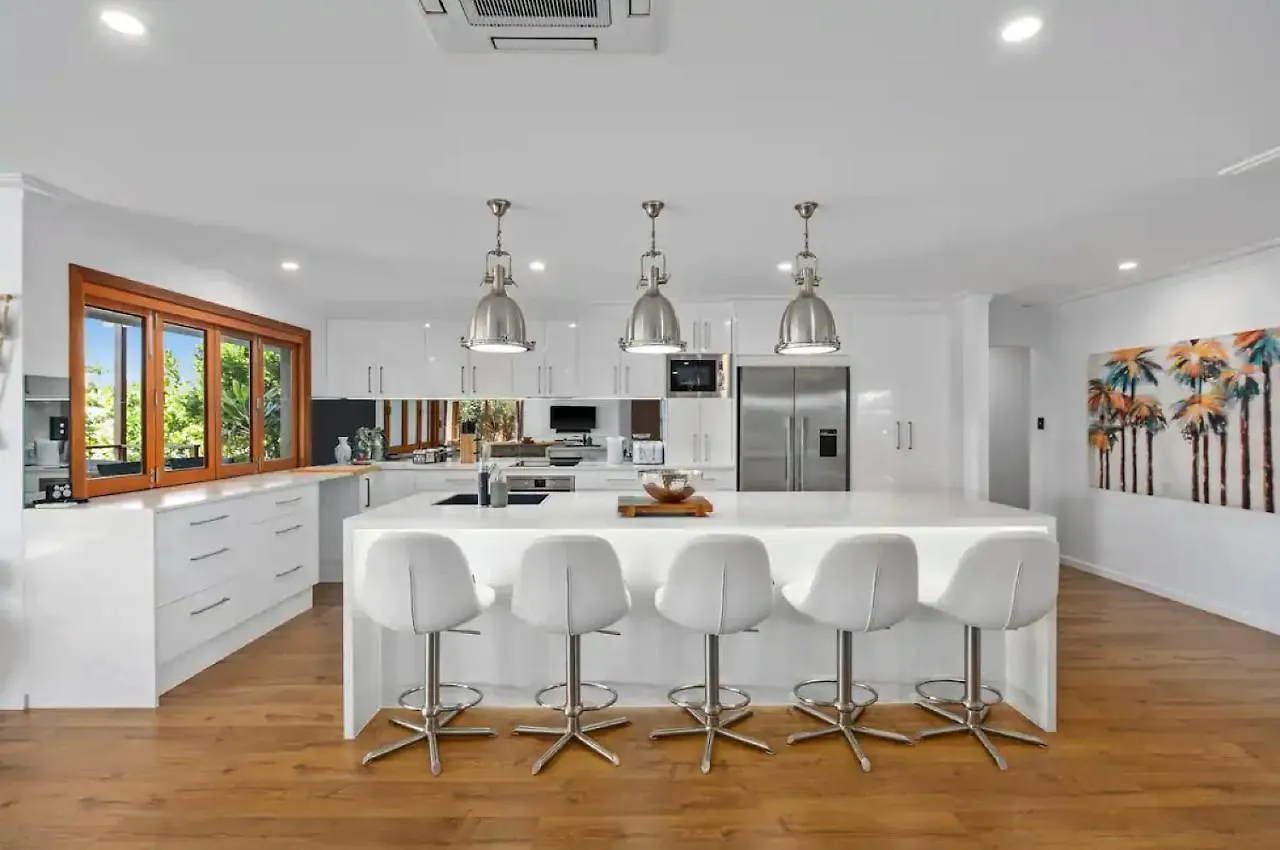 Broadbeach - Heated Pool - Sleeps 7 Feriehus Gold Coast