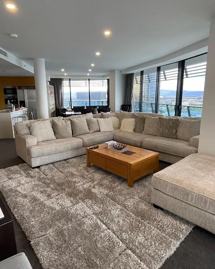 Oracle Broadbeach: Luxurious Sky With Panoramic Views Gold Coast