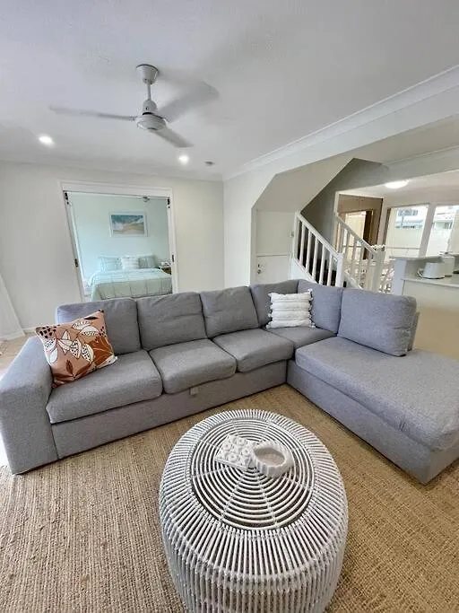 Tranquil Oasis On Pine Holiday home *