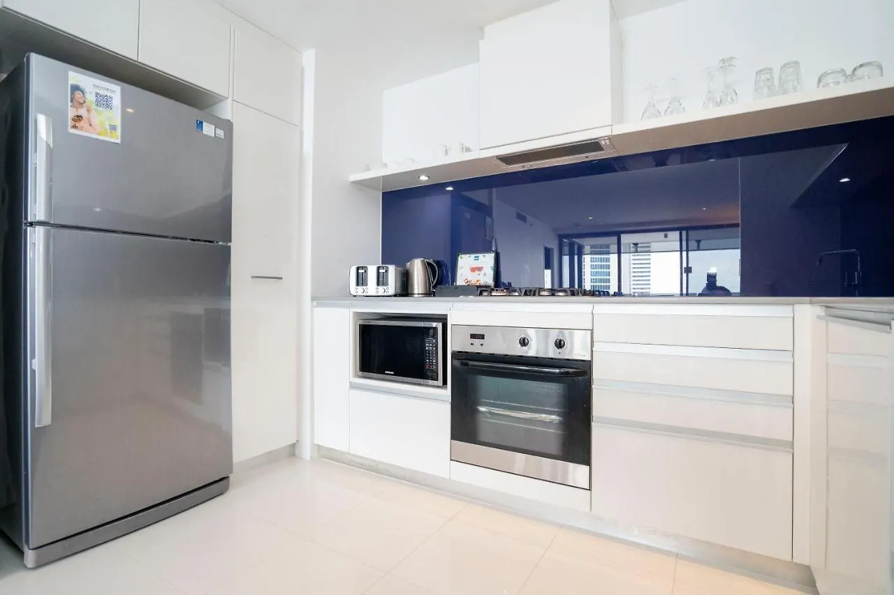Apartment Circle On Cavill Gold Coast