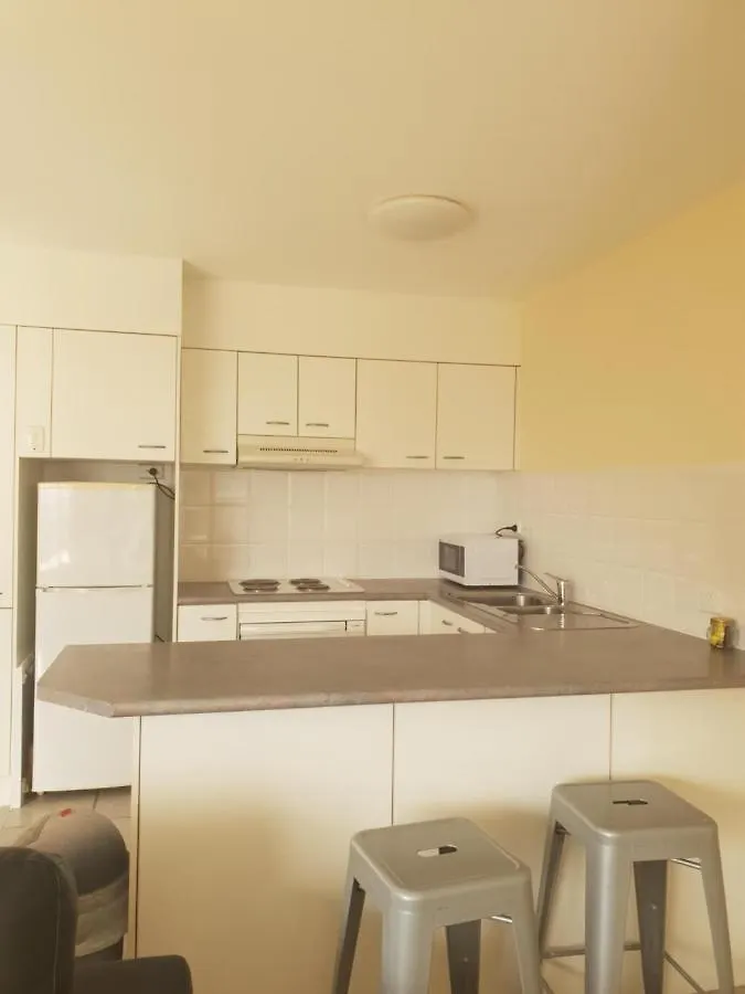 Surfers Holiday Apartment *
