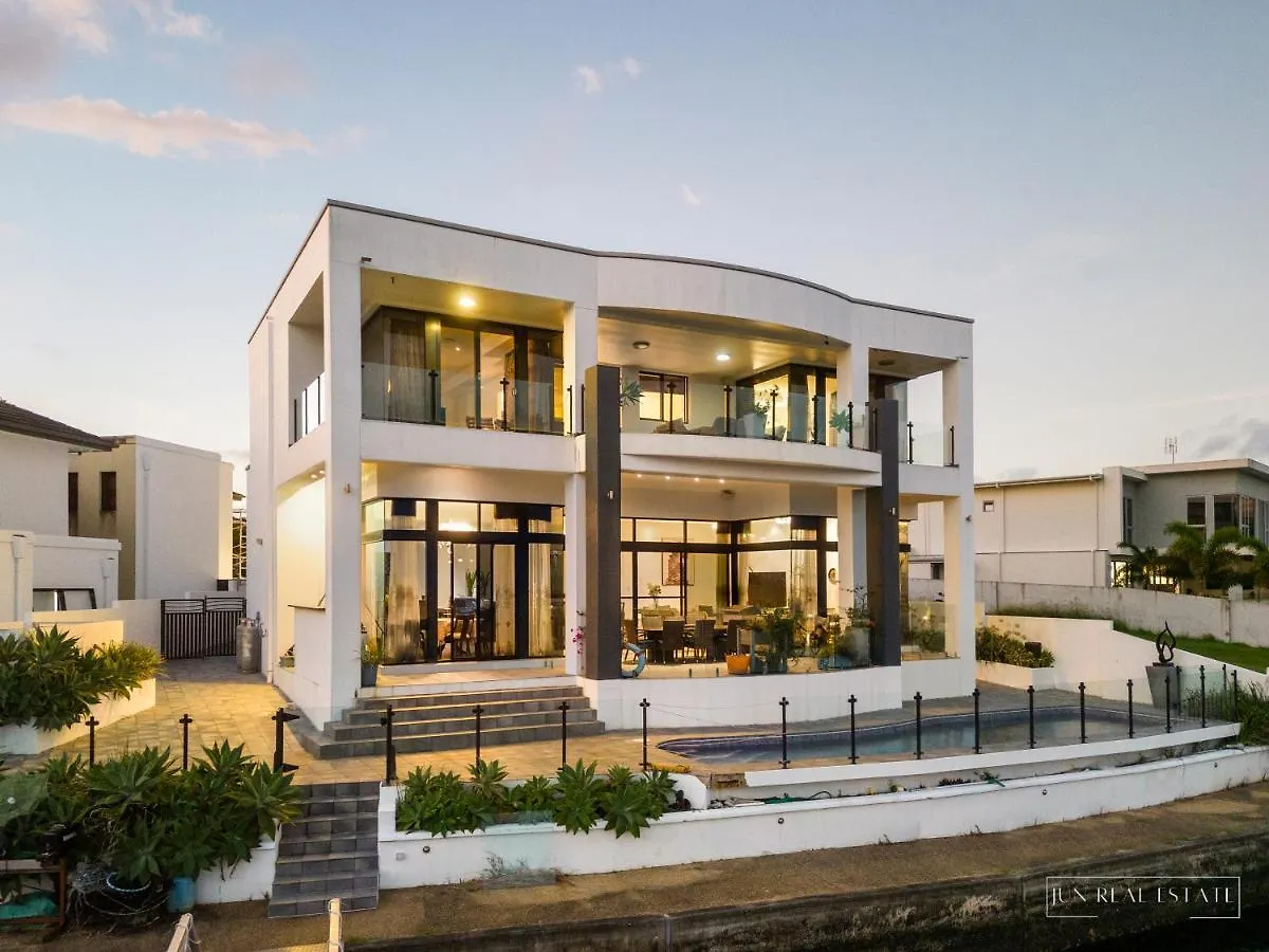 Stunning Prestige Gold Coast