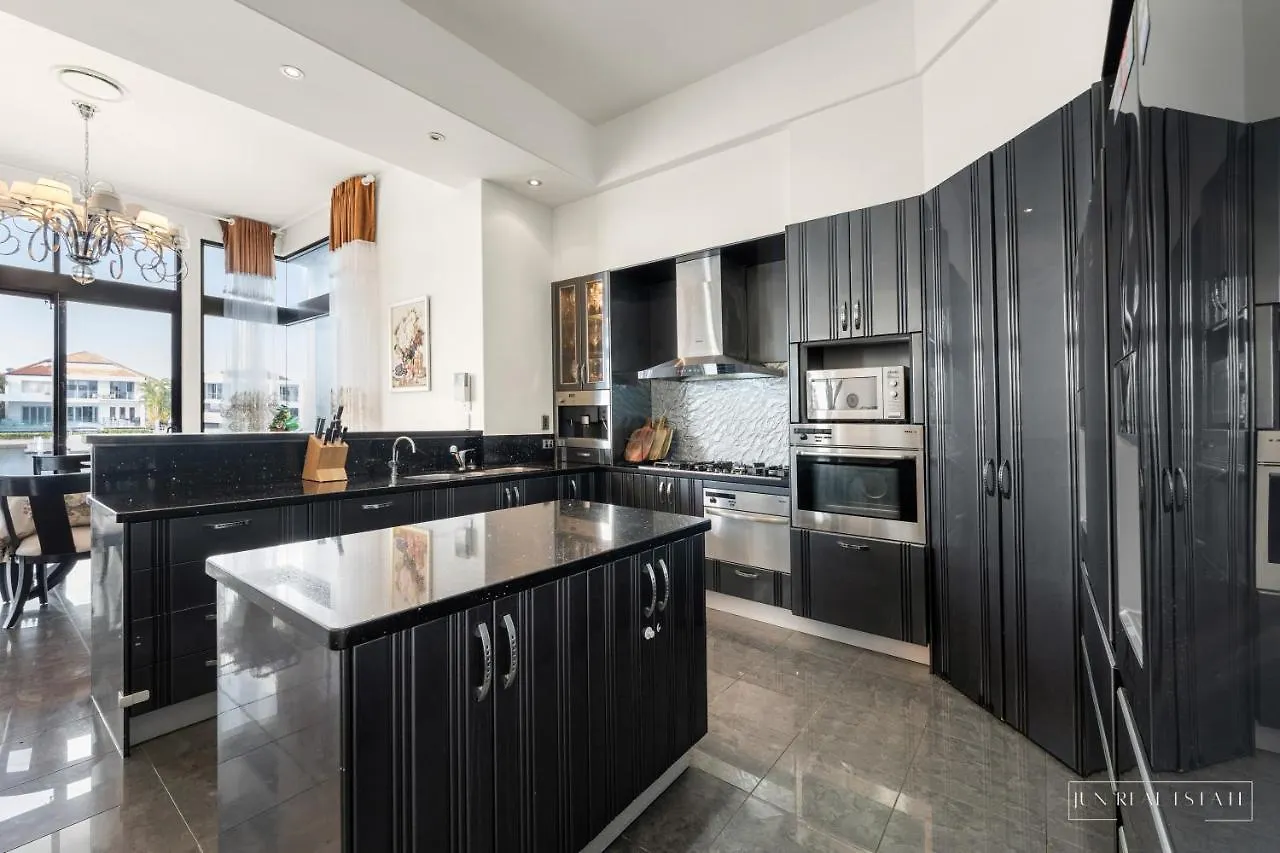 Stunning Prestige Gold Coast