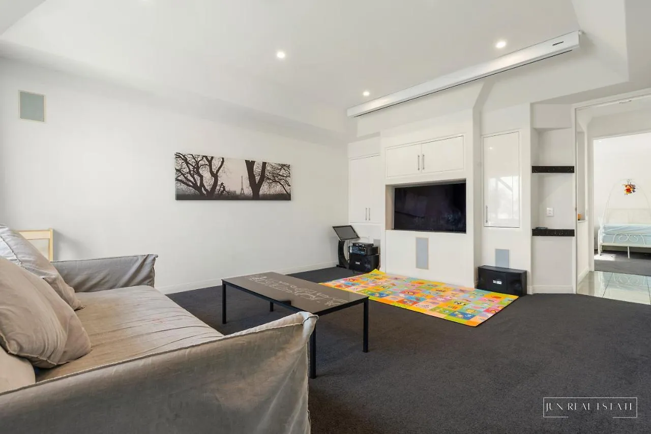 Holiday home Stunning Prestige Gold Coast
