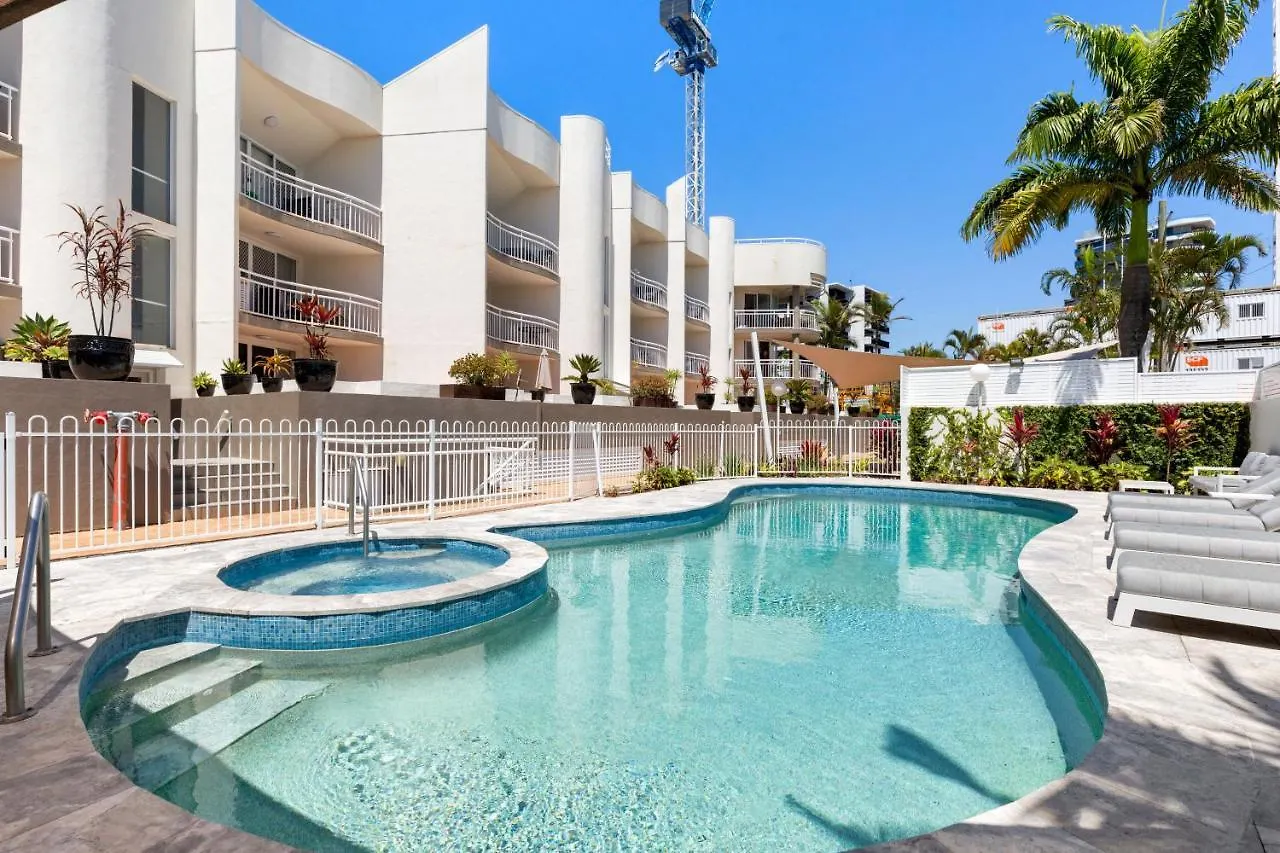 Lägenhetshotell Kirra Palms 3*
