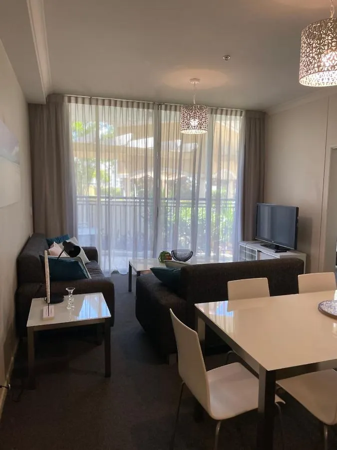 아파트 Milhaven At Chevron Renaissance Tower 골드코스트