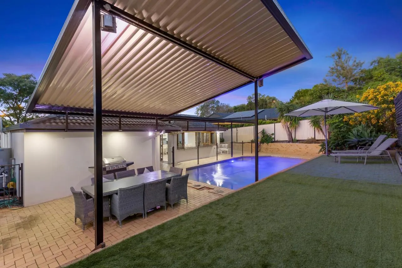 Spacious 4 Bedroom Entire With Pool - Robina, * Gold Coast