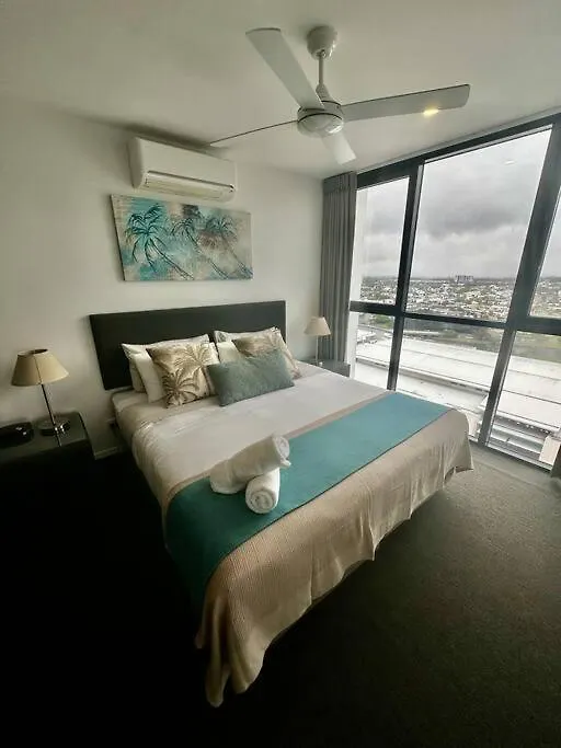 Apartment Modern Sophistication Broadbeach