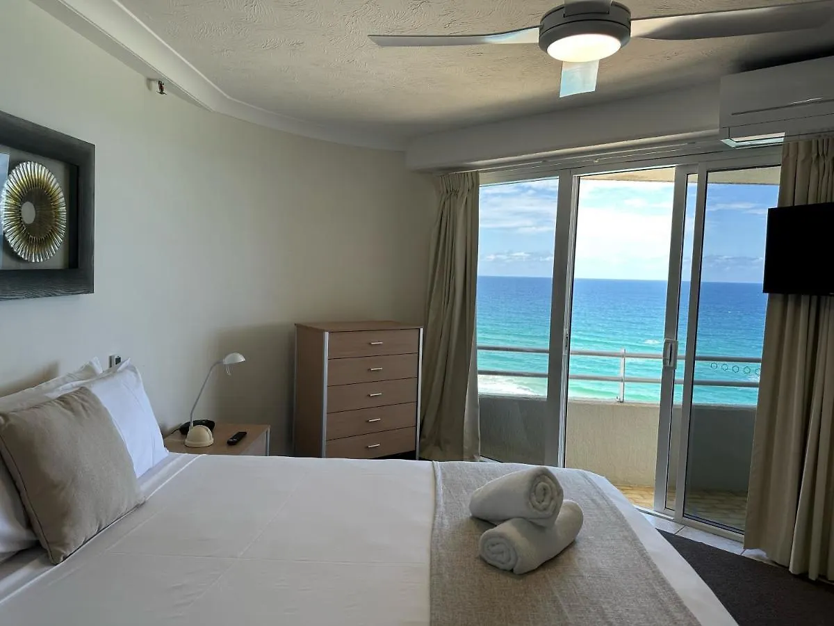 Zenith Ocean Front מלון דירות