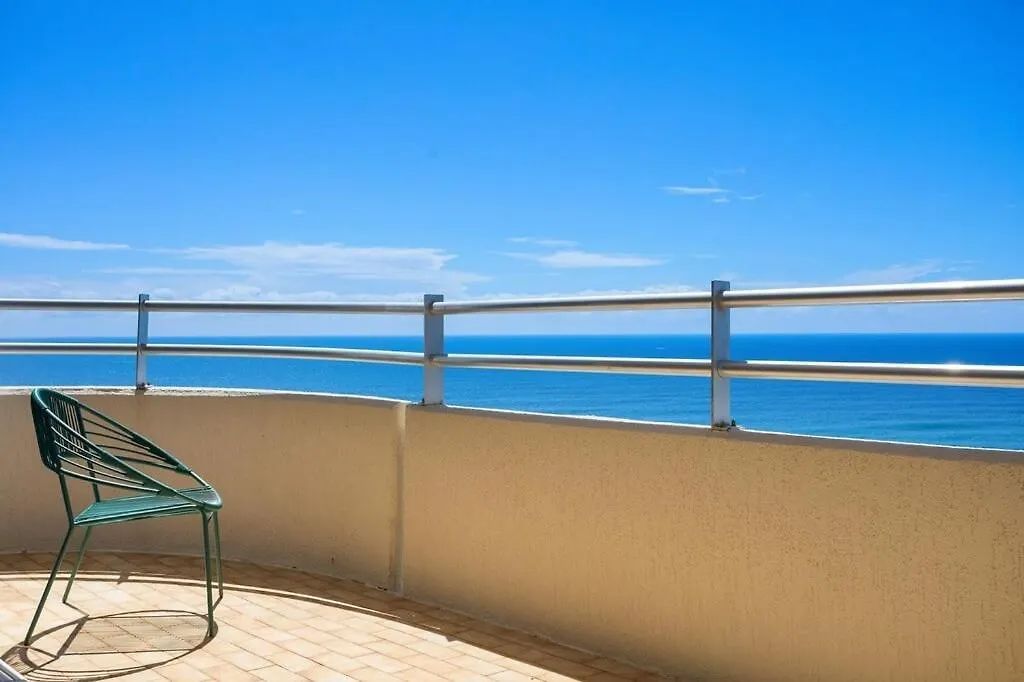 מלון דירות Zenith Ocean Front