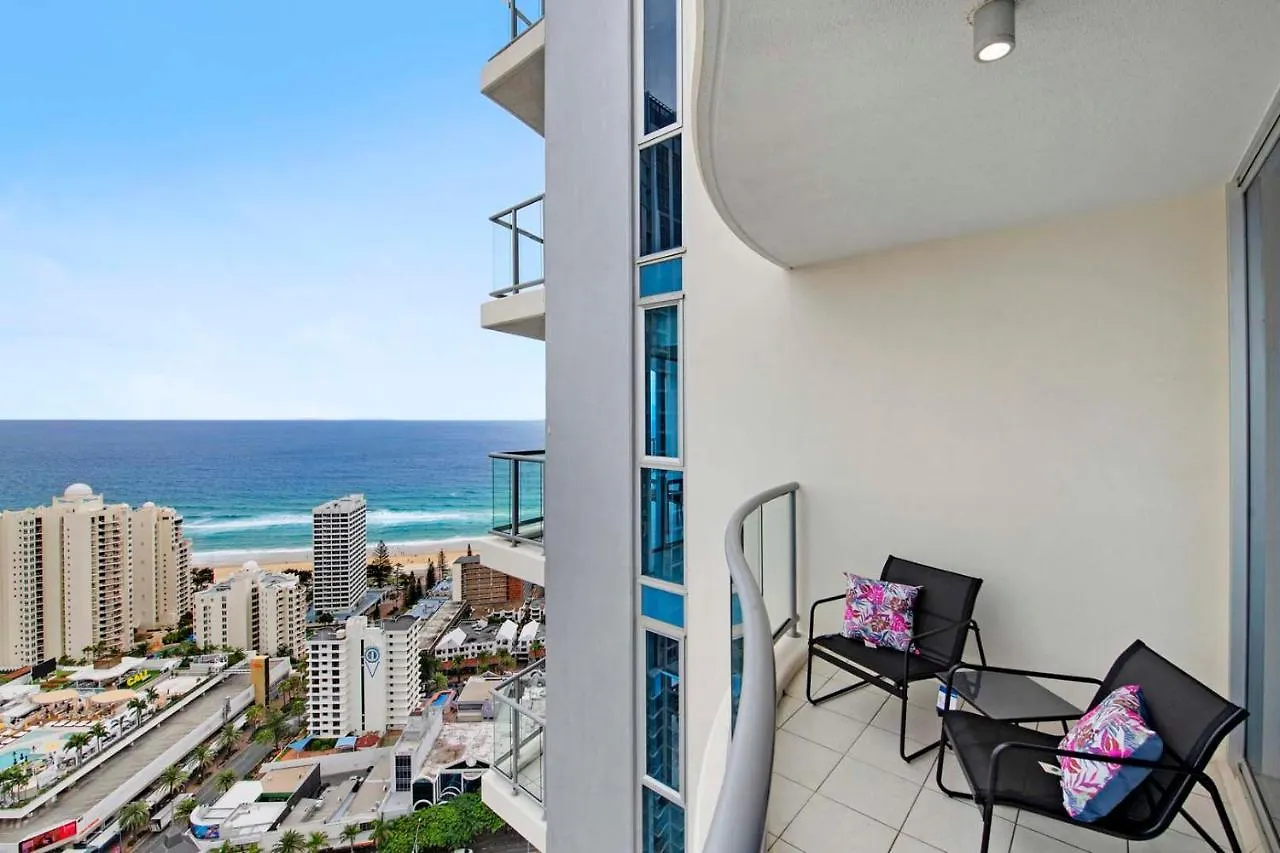 Chevron Renaissance - Self Contained & Privately Managed *