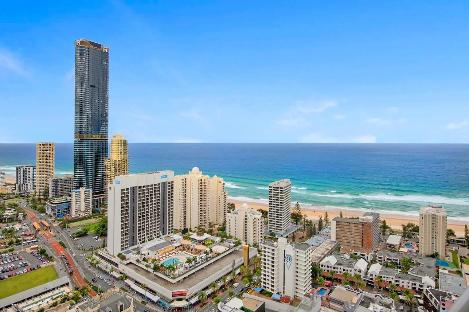 Chevron Renaissance - Self Contained & Privately Managed Apartment *