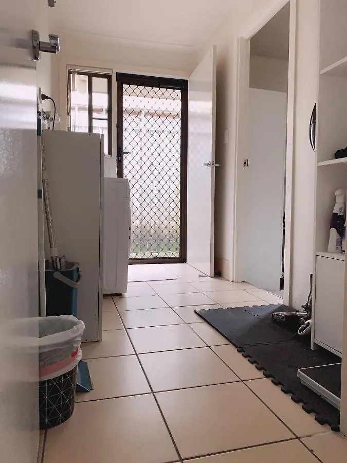 Away From Home- Quarto em Acomodações Particulares