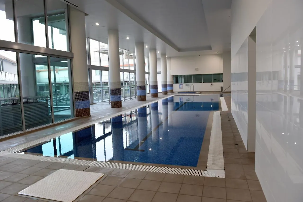 Exquisitely Furnished 2 Bedroom Apartment! Apartman