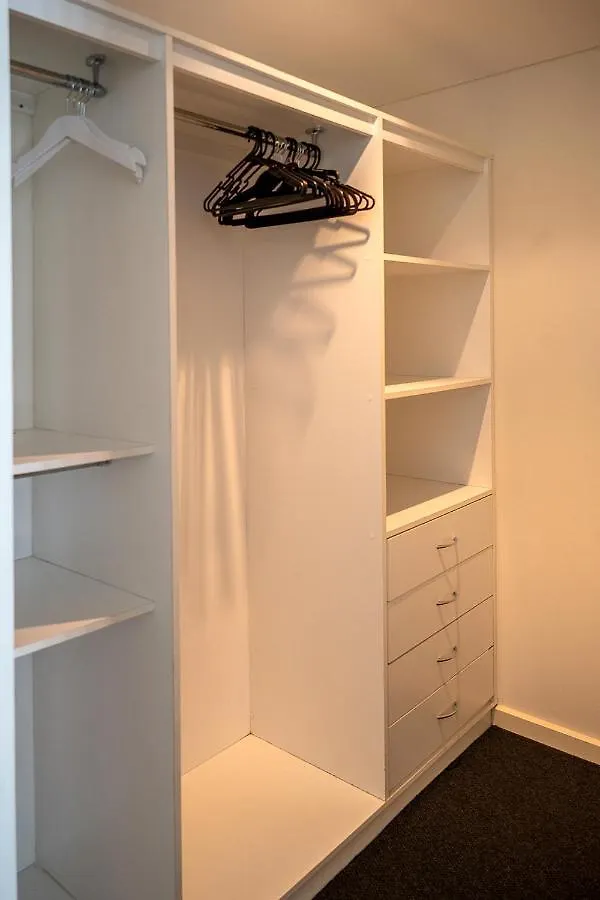 Apartman Exquisitely Furnished 2 Bedroom Apartment! *