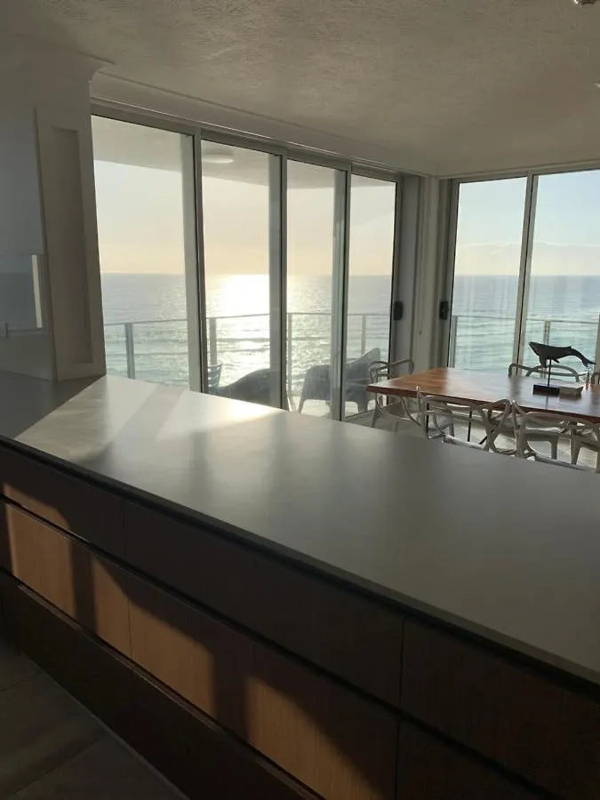 Aparthotel Pacific Regis Beachfront