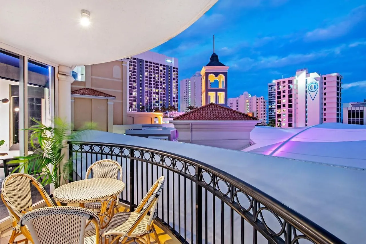 Apartment Chevron Renaissance - Self Contained & Privately Managed *