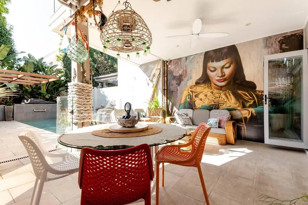 Villa Sirens Rest - Luxe Oasis - Breathe. Relax. Gold Coast