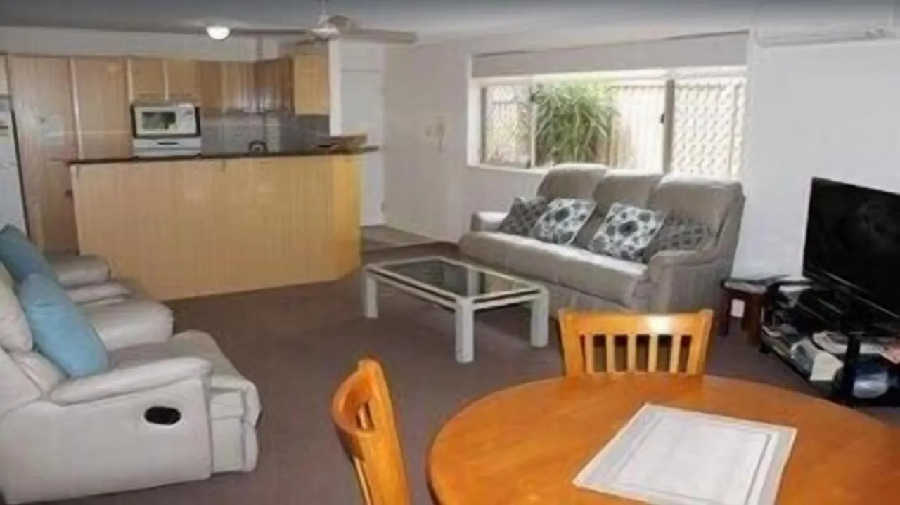 Norfolk Grove - Hosted By Burleigh Letting Διαμέρισμα Χρυσή Ακτή