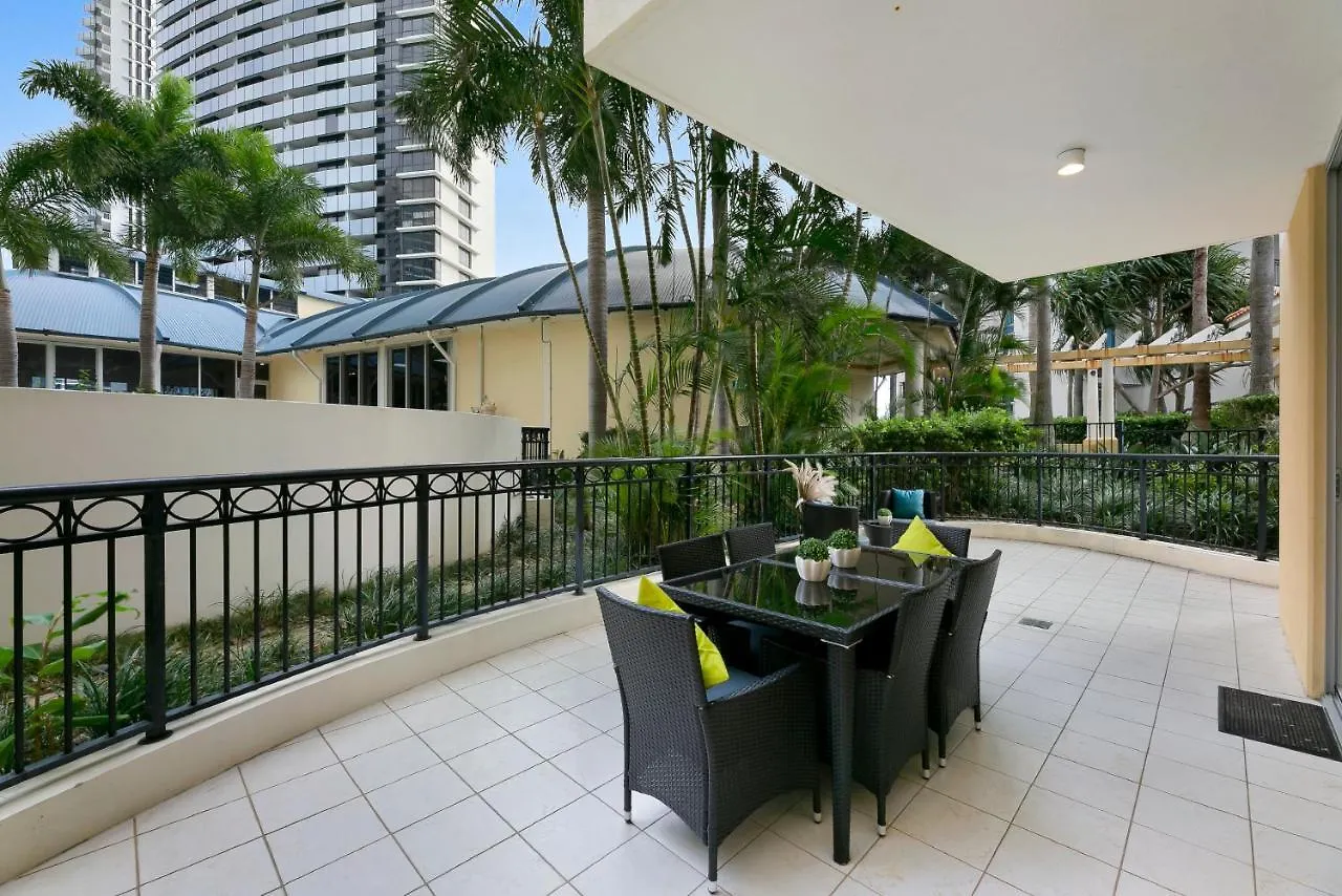 Iconic Chevron Renaissance Private *
