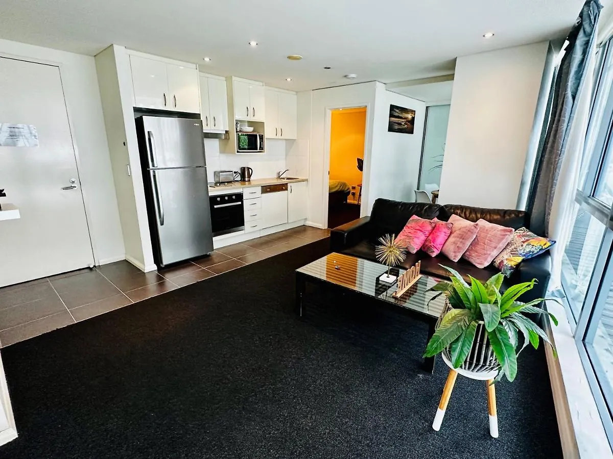 Apartment Sophisticated 1 Bedroom Apartment!