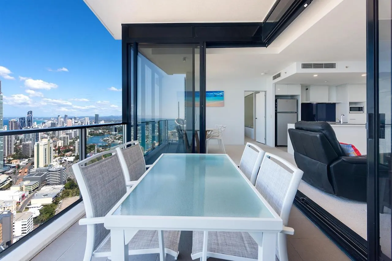 Circle On Cavill - Hosted By Coastal Letting Apartment Gold Coast