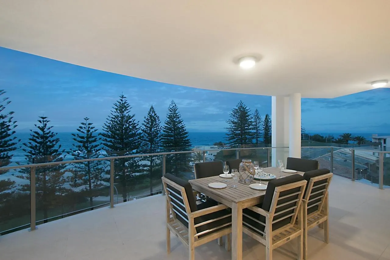The Garland At Rainbow Bay Gold Coast