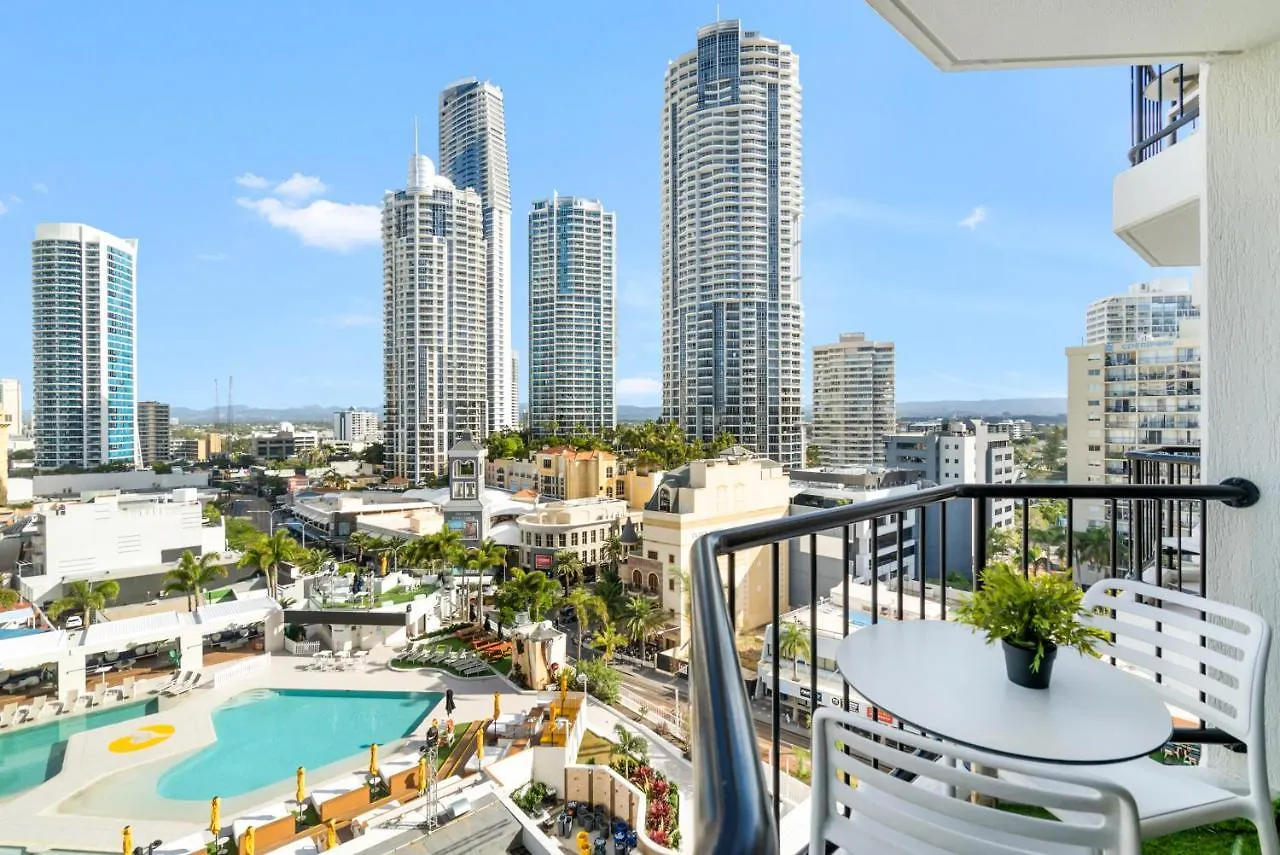 Apartment Gorgeous Studio Right In The Heart Of Surfers *