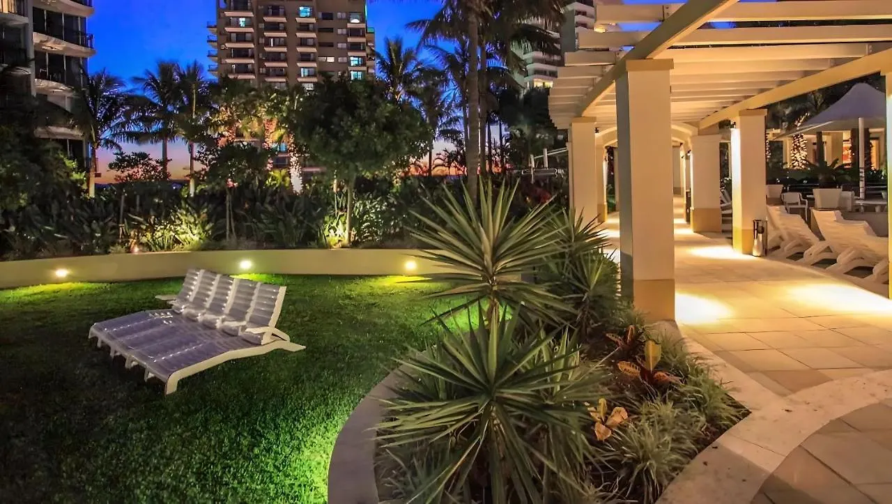 Iconic Chevron Renaissance Private *