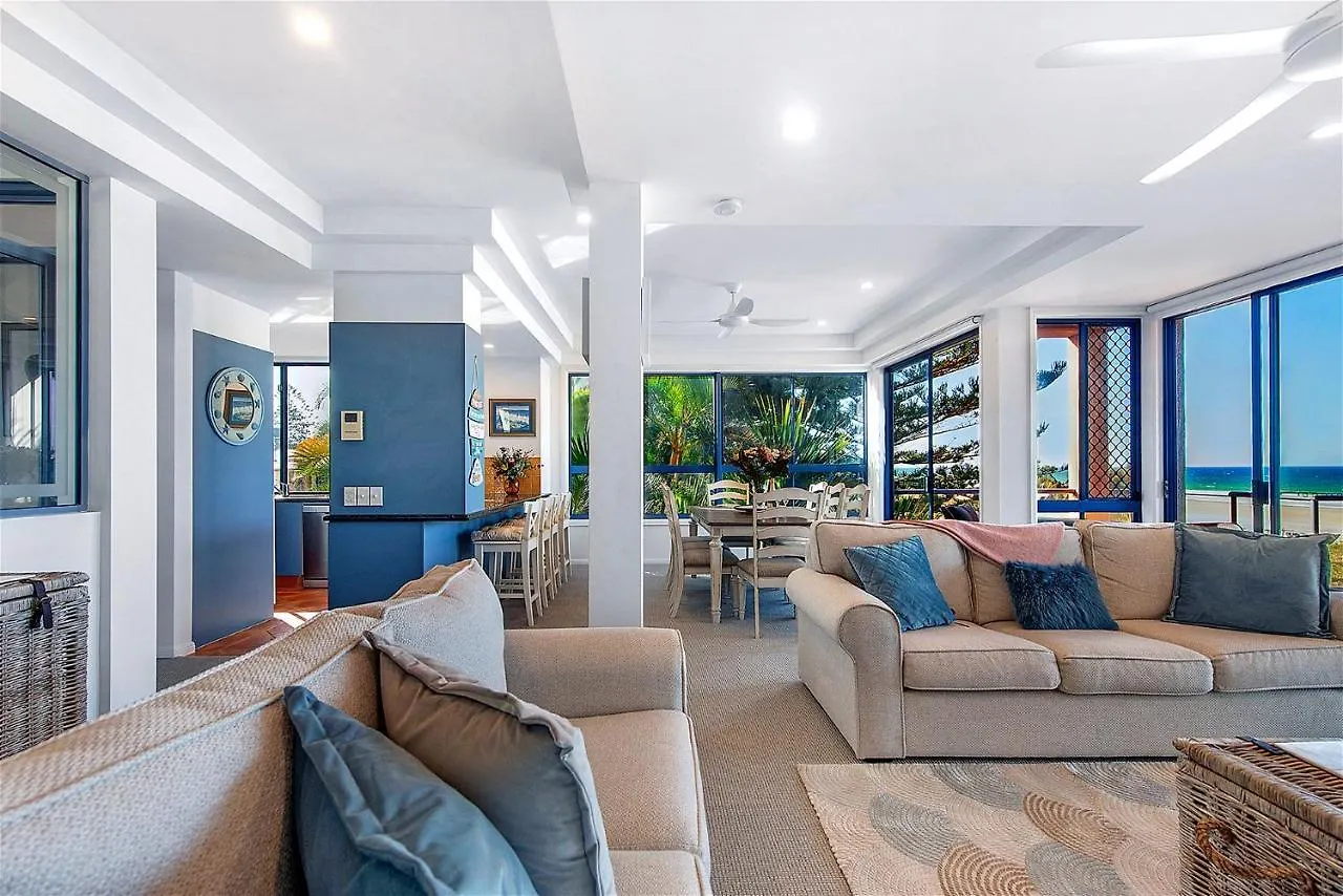 Holiday home Beachfront Escape *